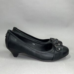 Ann Creek Women's Size 8.5 Round Toe Classic Buckle Low Heels